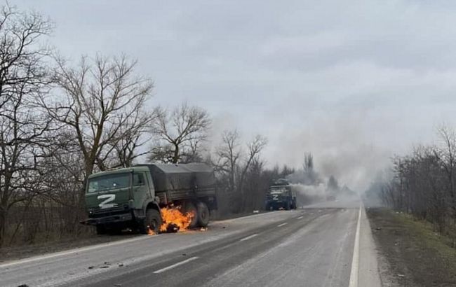 Под Николаевом местные жители уничтожили колонну российских оккупантов