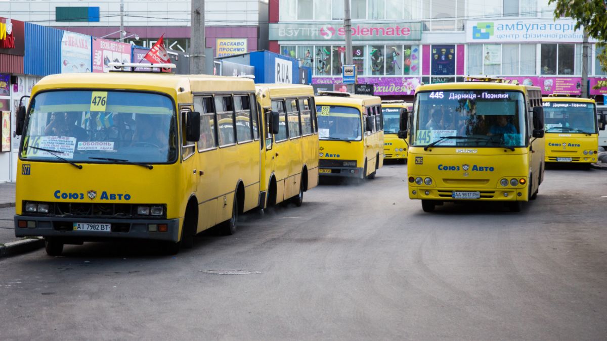 В Киеве в автобусе обругали и проклинали женщину с младенцем: реакция полиции (видео)