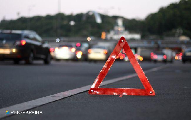 В Киеве на проспекте Победы столкнулись шесть автомобилей