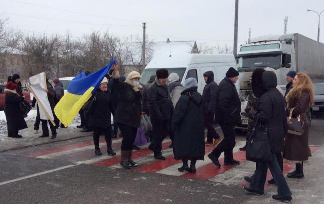 Активисты перекрыли трассу Днепропетровск-Донецк