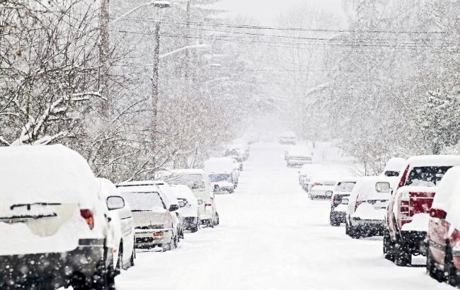 Синоптики прогнозують сильні снігопади 19 січня в трьох областях України