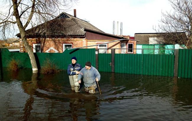 Число евакуйованих через підтоплення мешканців Охтирки зросло до 63 осіб, - ДСНС