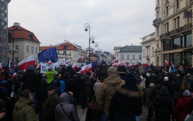 Протести у Польщі: поліція допомогла Качинському покинути Сейм