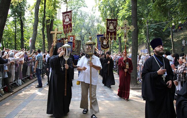 В Киеве завершился молебен УПЦ МП на Владимирской горке