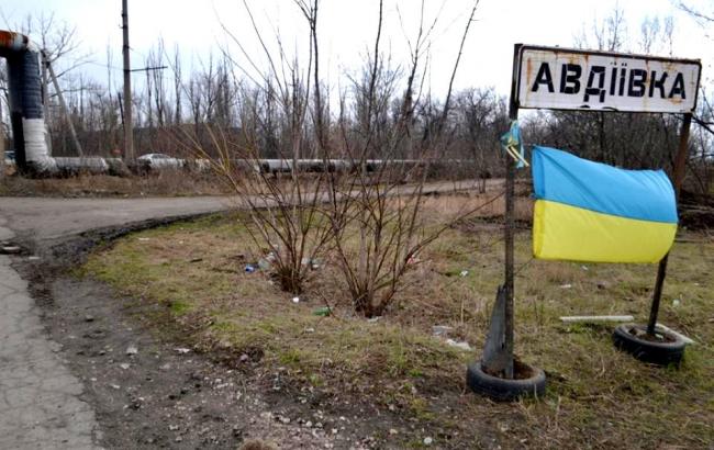 Обстріл Авдіївки: Жебрівський заявив про вибухи в житлових районах