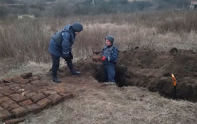 В Харьковской области в жилом секторе обнаружили более 60 боеприпасов