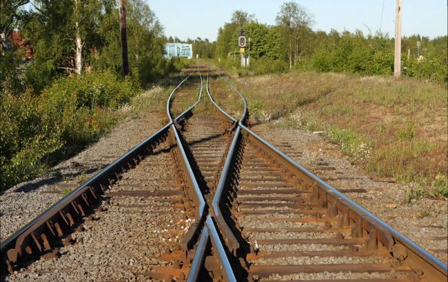 Неизвестные подорвали ж/д пути в Днепропетровской обл