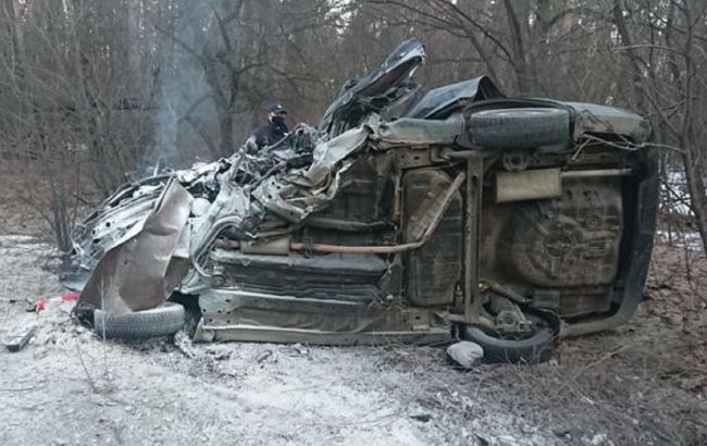 Під Києвом зіткнулись дві автівки, є загиблі та травмовані