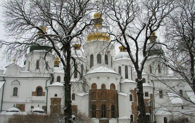 Столичную зиму показали с крыши Софии Киевской