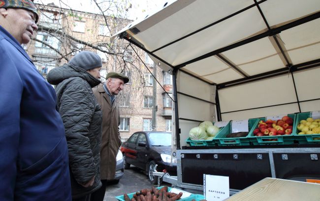 Подешевели овощи, без которых сложно представить стол украинской семьи: что известно