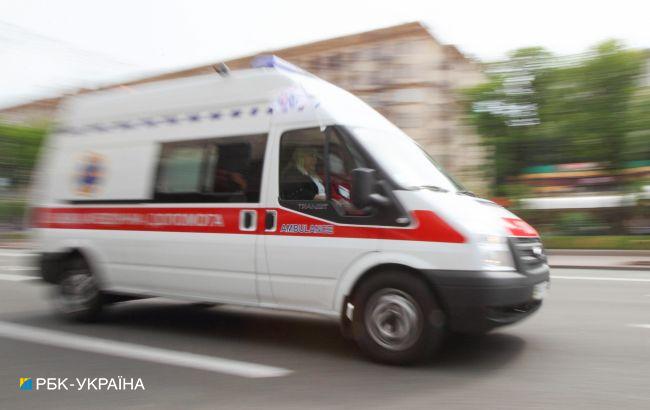 Во Львове девушку ударило током во время селфи на поезде: фото и видео ЧП