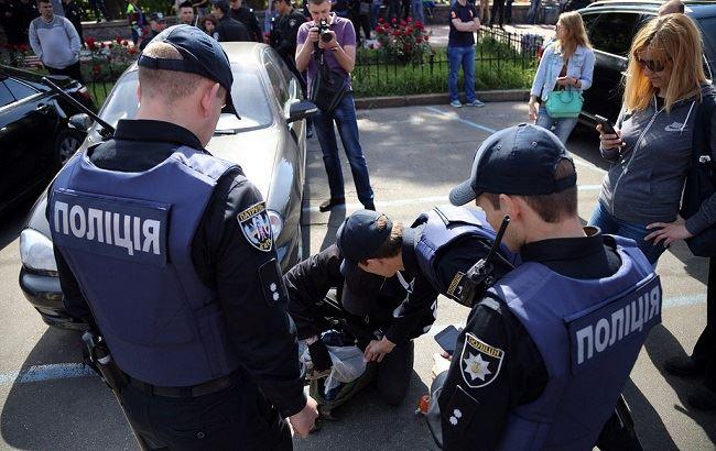 Українських поліцейських одягнуть в нову форму