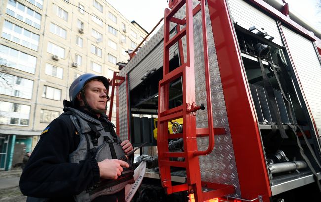 В Харькове "прилет" в жилую застройку, поврежден трамвай с пассажирами