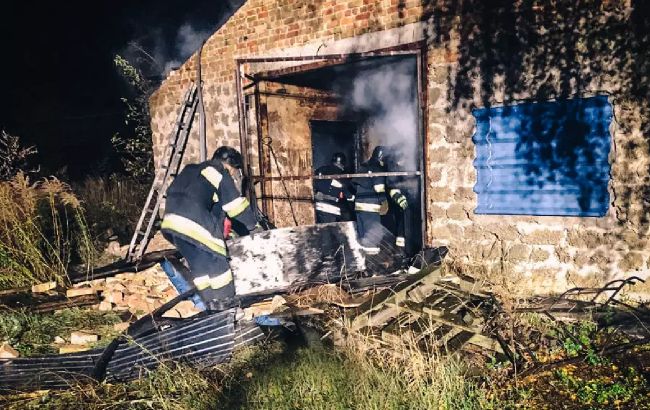 З'явилися фото наслідків атаки дронів у Київській області