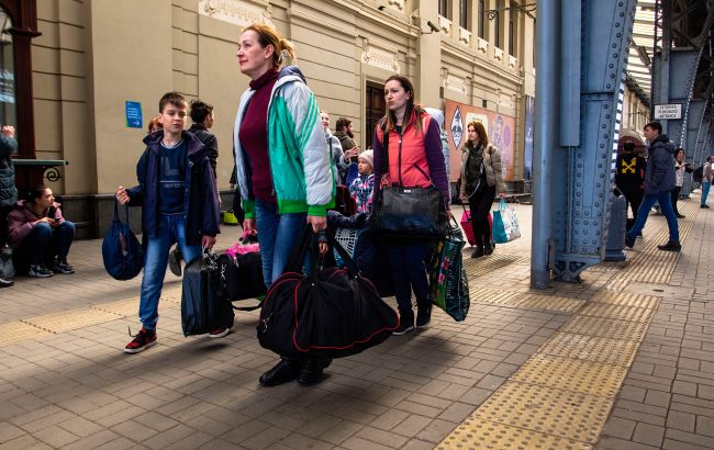 В ПАРЄ пропонують виплачувати гроші українцям, які повернуться додому після війни