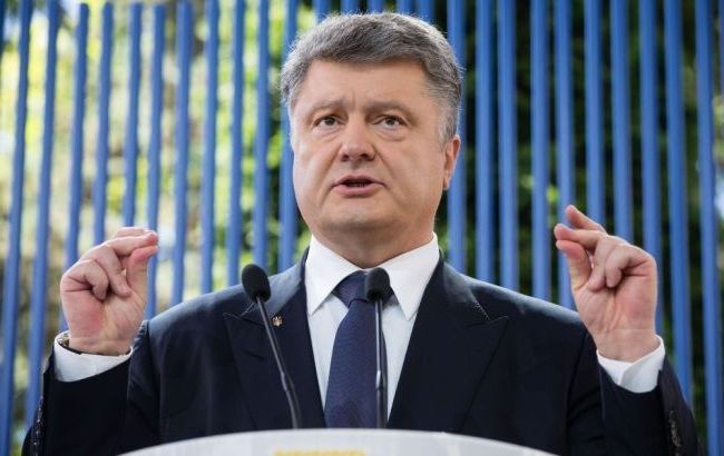 Порошенко в Париже призвал лидеров ряда стран продлить санкции против РФ