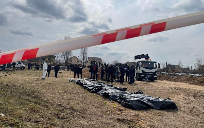 В Бучі почали ексгумацію жертв російських окупантів. Встановлюють причини смерті кожного