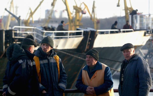 У Маріуполі окупанти захопили у полон моряків ліберійського вантажного судна