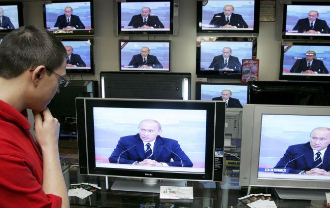 Єврокомісія: РФ спотворює історію та отруює ЄС дезінформацією