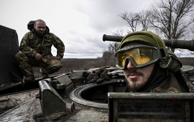 ЗСУ на півдні знищили спостережний пункт та інженерну техніку окупантів