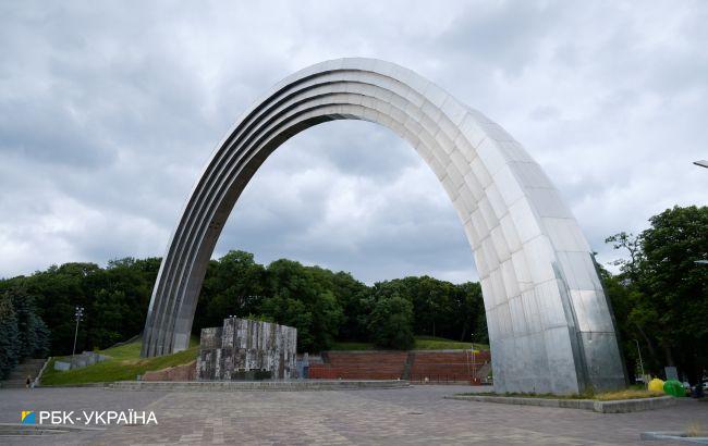 Половину України накриють дощі з грозами: прогноз погоди на завтра