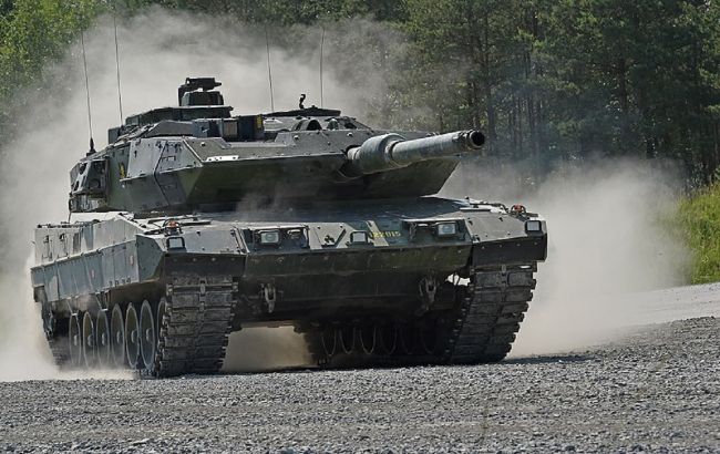 Украинские военные в Швеции обучались на танках Strv 122 и БМП CV90, - Expressen