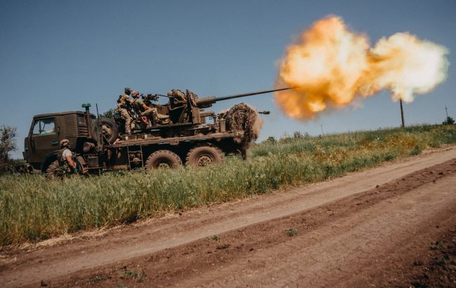 Нацгвардійці у лісі під Кремінною спалили склад, траншеї та бліндажі окупантів