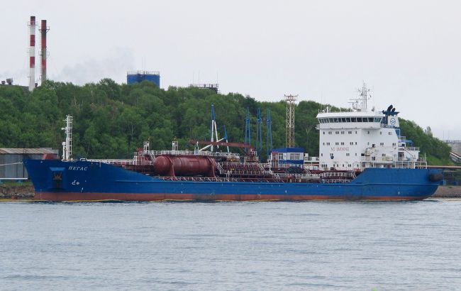 Атака на корабль в Новороссийске стала угрозой для экспорта российской нефти, - FT