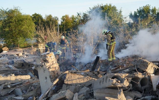 Поліція показала перші хвилини після ворожого удару по Сумах