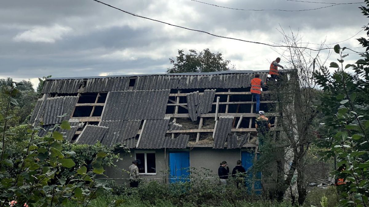 Обстрел Хмельницкой области 15 сентября - появились фото последствий | РБК  Украина