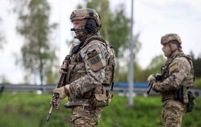 Патроны и взрывчатка: СБУ обнаружила тайник боевиков на Донбассе