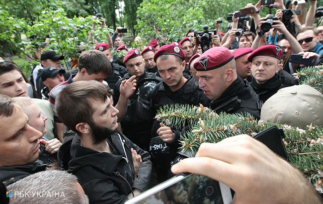 Масові акції у Києві: поліція повідомляє про одного постраждалого