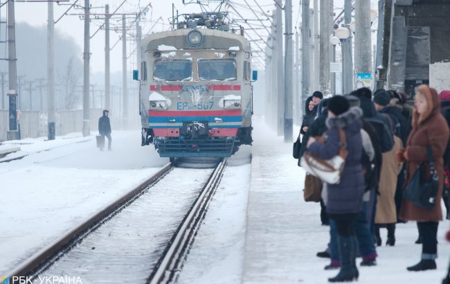 УЗ призначить на новорічні свята 35 додаткових поїздів