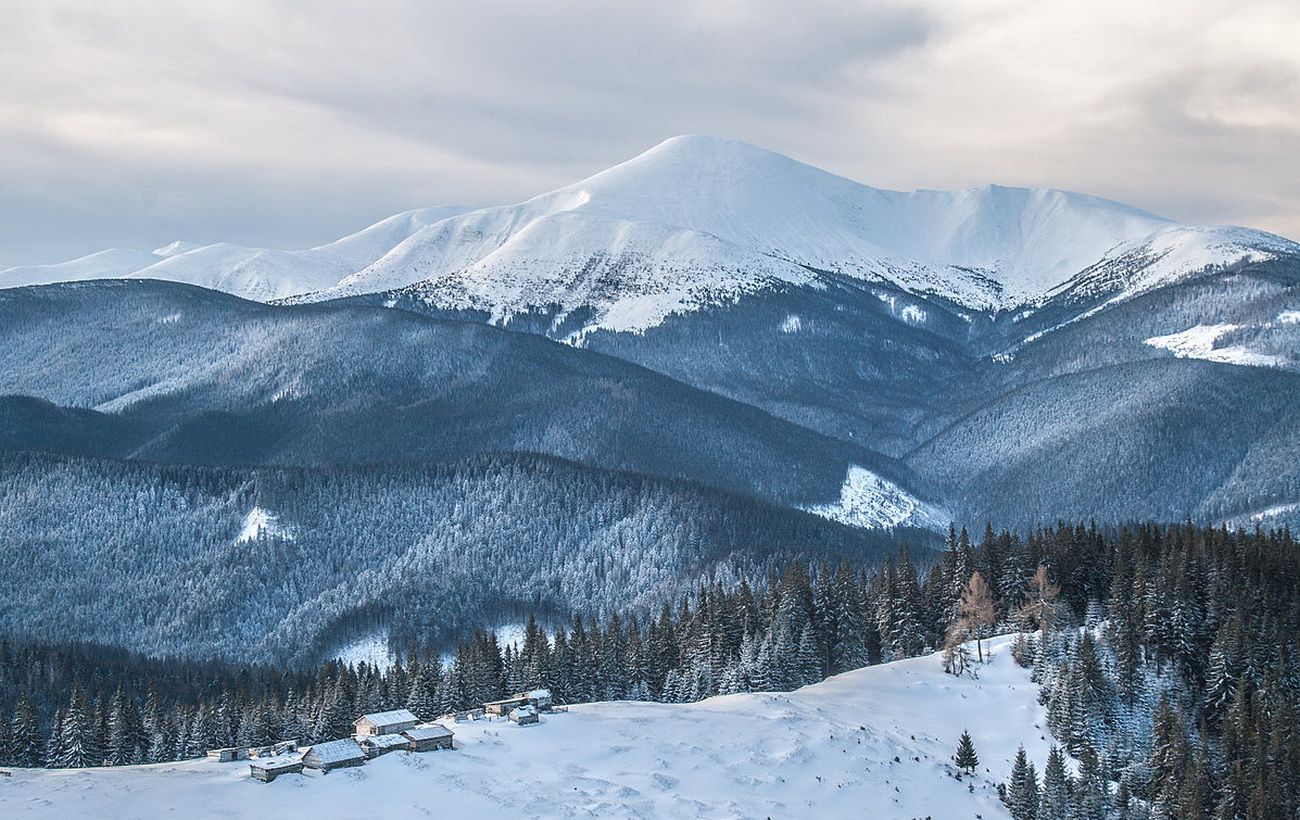 On Hoverla, a tourist died during the ascent, two more were injured