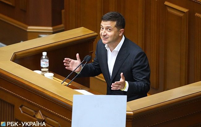 Зеленський прибув до Ради та закликав підтримати закон про банки