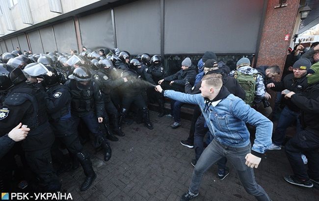 Под Радой произошли стычки протестующих с полицией