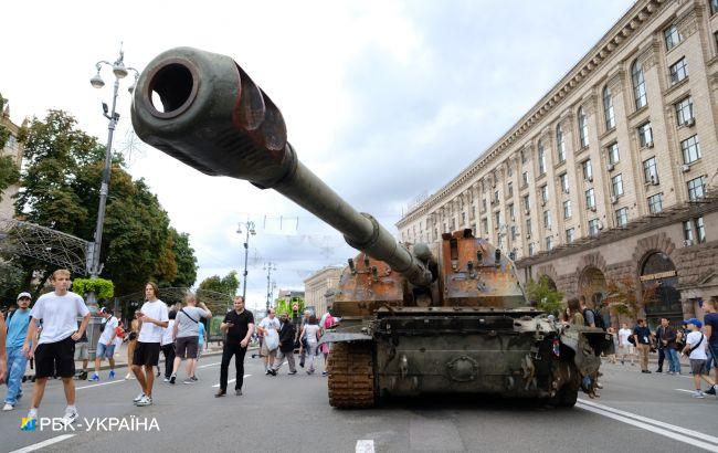 У центрі Києва влаштували виставку знищеної російської техніки (фото)