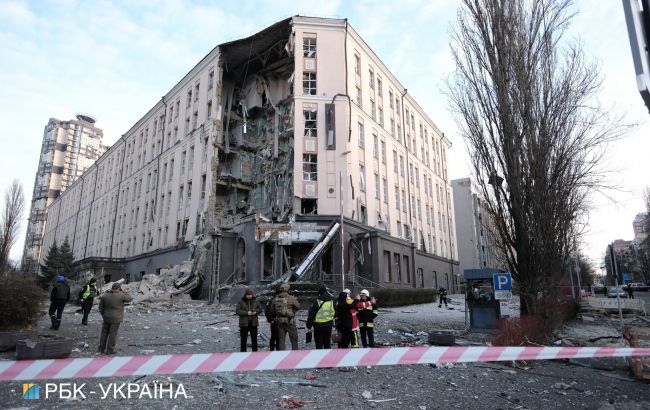 В Киеве во время ракетного удара ранен японский журналист