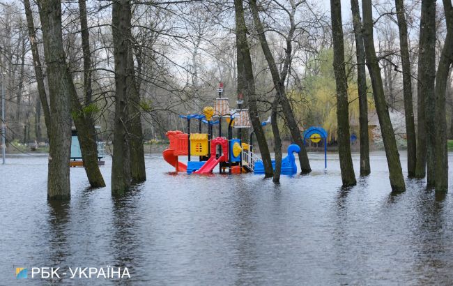 Паводок в Украине. Остаются подтопленными более 1,2 тысячи домохозяйств