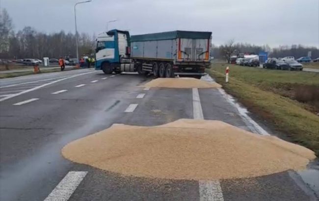 Прокуратура в Польше начала расследование из-за скандала с украинским зерном на границе