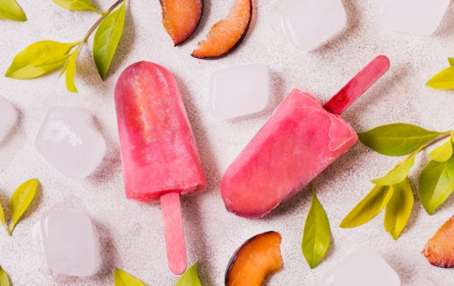 Натуральне полуничне морозиво: рецепт літніх солодощів всього з двох інгредієнтів