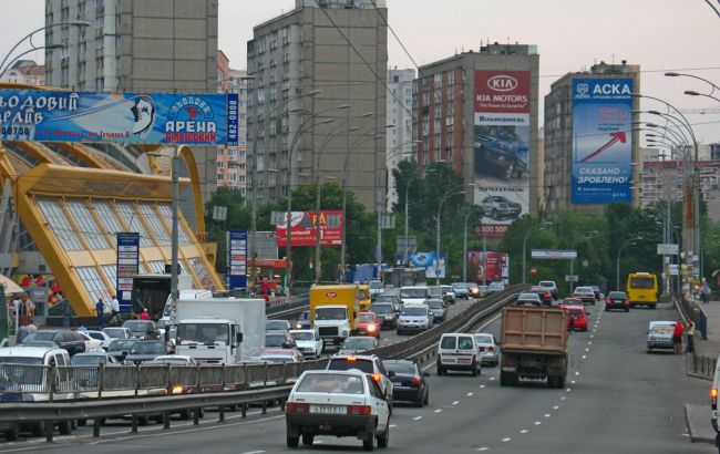 В Киеве частично ограничат движение по улице Гетьмана