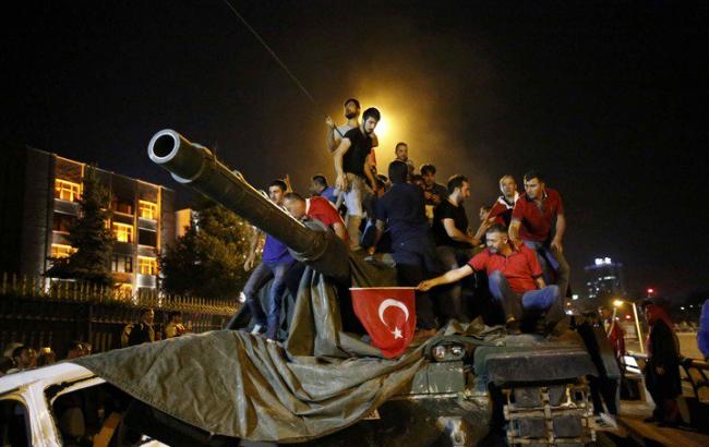 В Турции за попытку переворота задержаны 7,5 тысяч человек