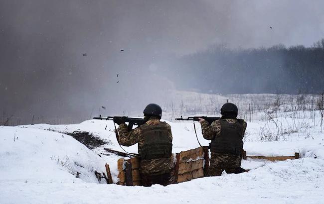 Боевики в течение дня трижды обстреливали силы АТО, - штаб