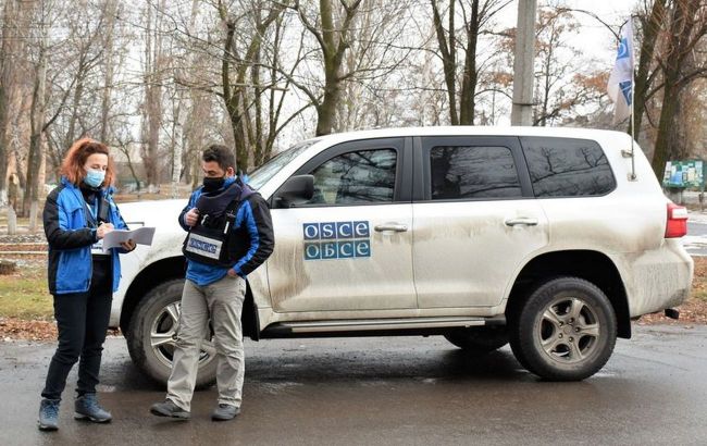 ОБСЄ зафіксувала майже 2 тисячі порушень режиму припинення вогню на Донбасі, - Reuters