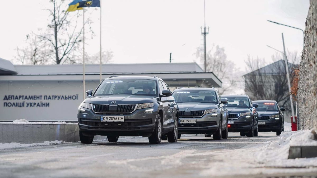 Полицейские автомобили Фантомы 25 января начинают свою работу на дорогах  Украины | РБК-Україна