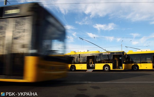 Автомобиль заблокировал выезд