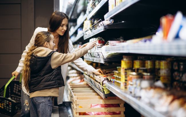 Возникает желание "съесть еще": диетолог назвала продукты, в которые добавляют усилитель вкуса