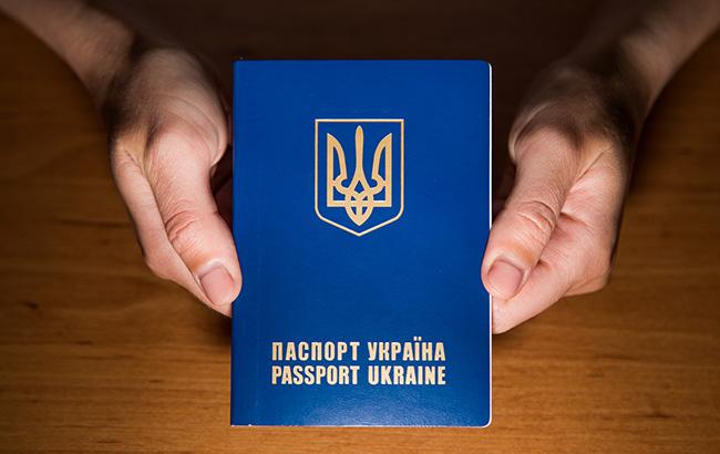Стало відомо про злом бази даних українських закордонних паспортів: інформацію злили в РФ