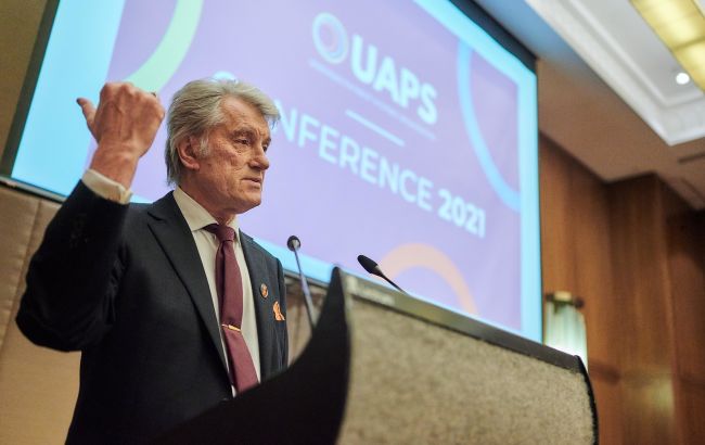 Ющенко выступил на 1-й конференции Украинской ассоциации платежных систем